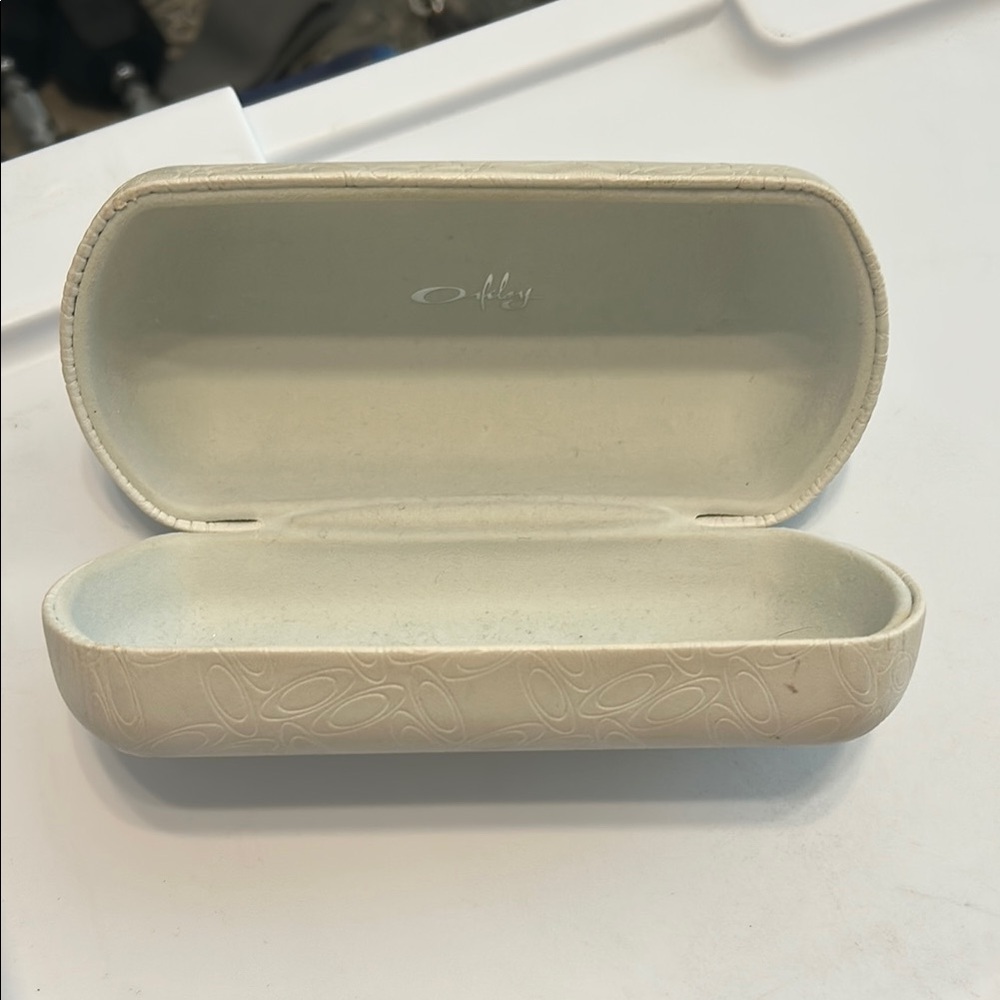 Oakley Cream Protective Glasses Case